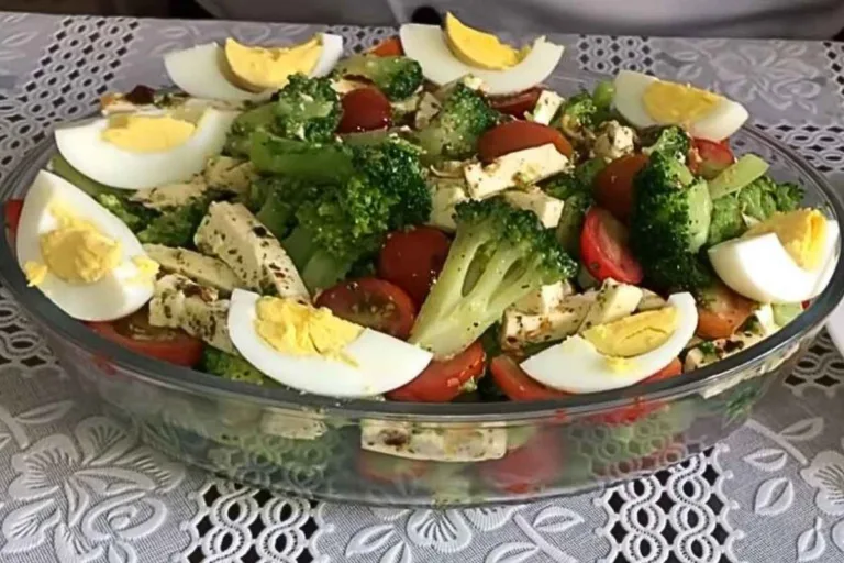 imagem da receita de salada de brócolis diferente