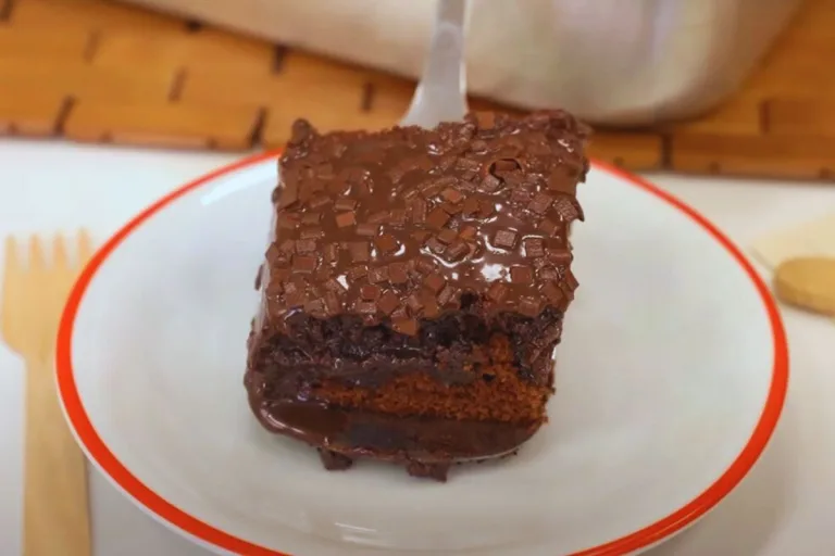 bolo de chocolate tradicional