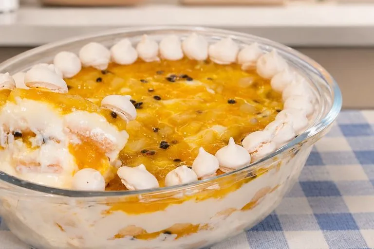 Imagem da Receita de Pavê de Frutas Amarelas.