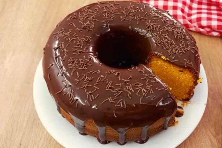 Imagem da Receita de Bolo de Cenoura Fofinho.