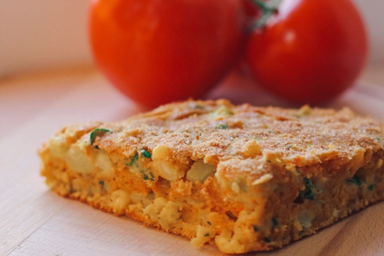 torta de legumes sem leite: pedaço de torta.