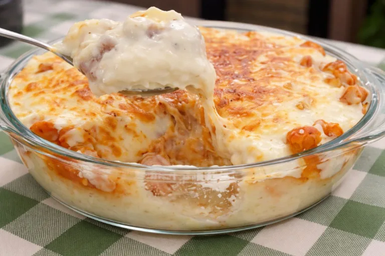 Imagem da receita de Frango Cremoso com Batata e Queijo.