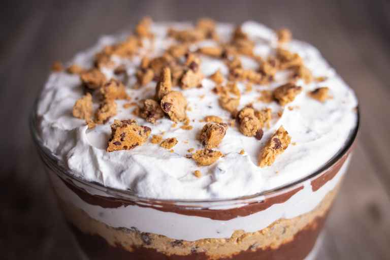 Origem/História da Receita: taça com pave de biscoito e chocolate