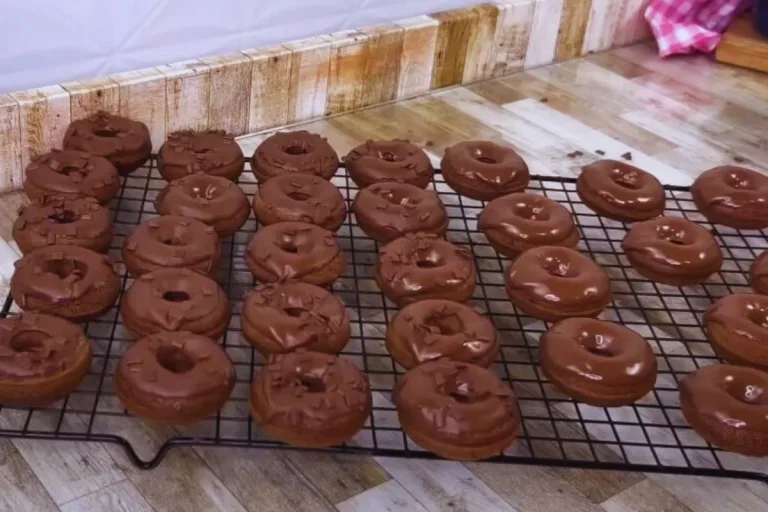 mini cake donuts chocolate