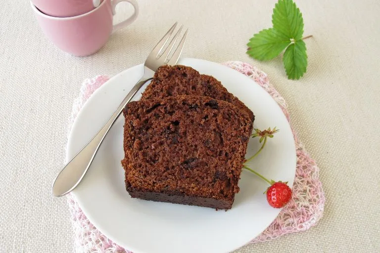 5 Receitas de Bolos Fáceis de Fazer - Bolo de Chocolate Simples