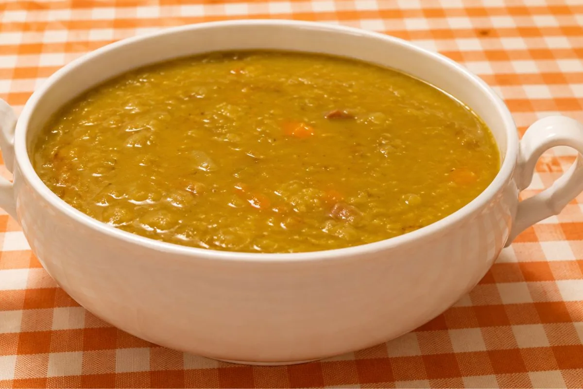 Imagem da Receita de Caldo de Ervilha com Carne Seca.