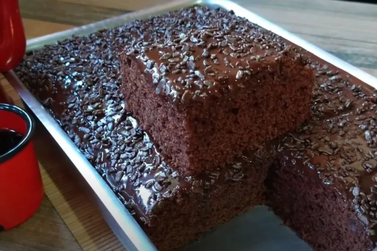 bolo de chocolate molhadinho