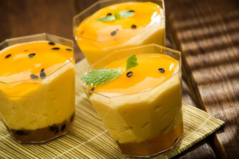 mousse de maracujá com a Fruta - sobremesas rápidas e fáceis para o dia dos pais