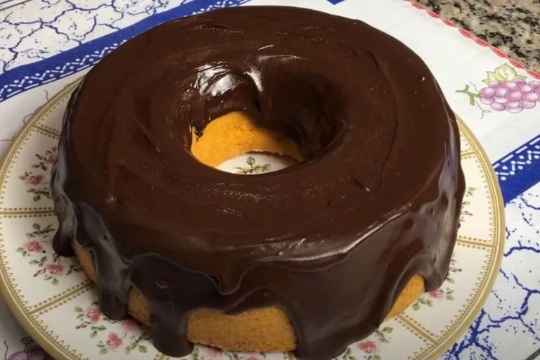 receita bolo de cenoura recheado