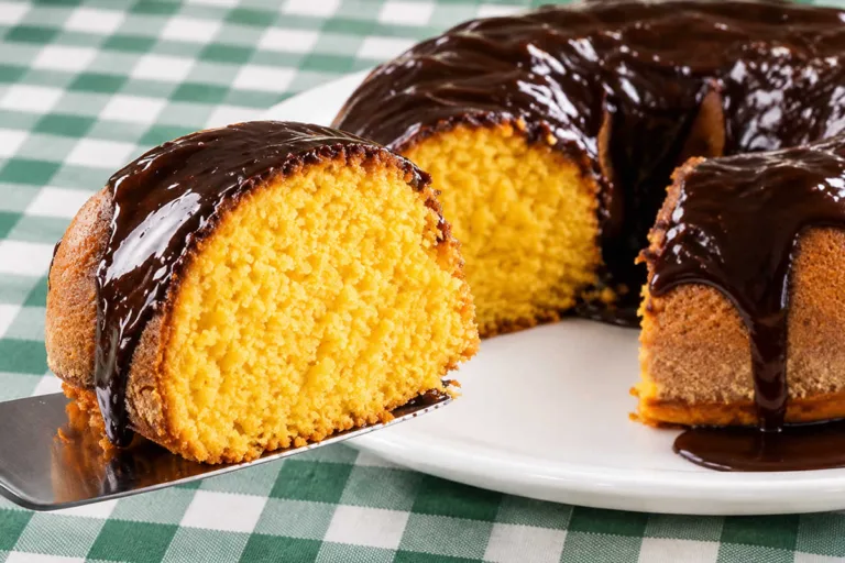 Imagem da Receita de Bolo de Cenoura Fit com Farinha de Aveia.