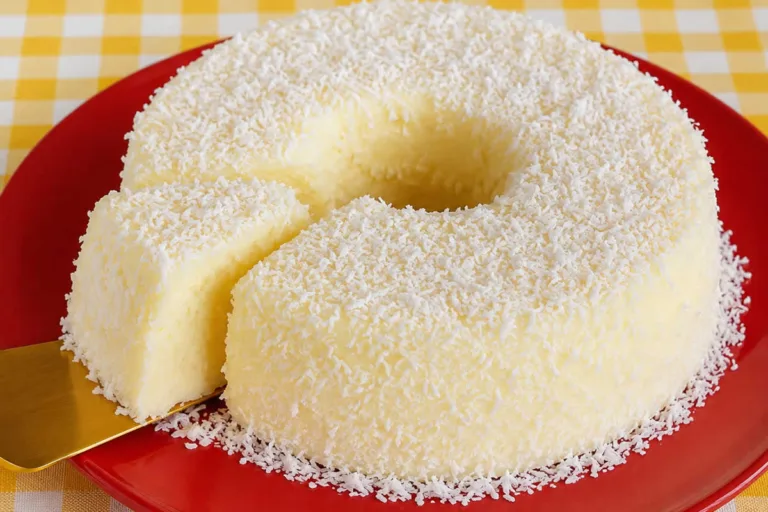 Imagem da Receita de Pudim de Tapioca Gelado com Coco e Leite Condensado.