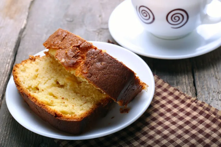 bolo de coco com leite condensado