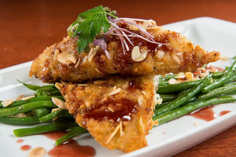 Filé de Peixe com Crosta de Amêndoas