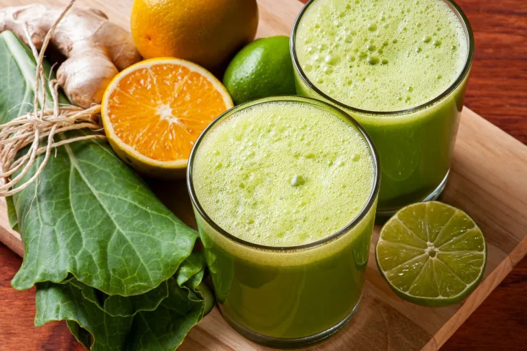 Como Preparar um Suco Detox que Ajuda a Murchar a Barriga