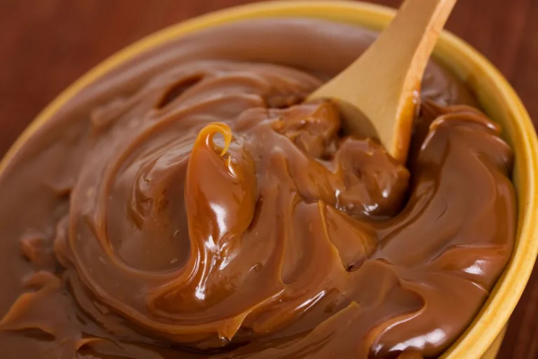 doce de leite com açúcar queimado