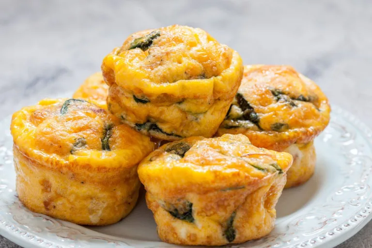 muffin salgado de batata doce e espinafre
