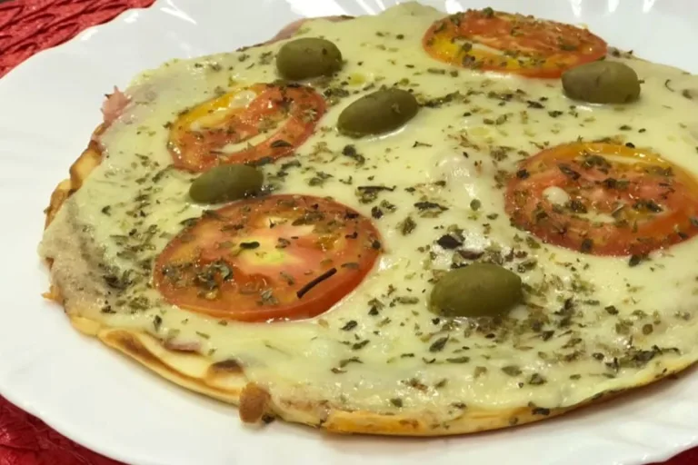 Receita de Pizza Simples e Rápida. Pronta em Menos de 30 Minutos