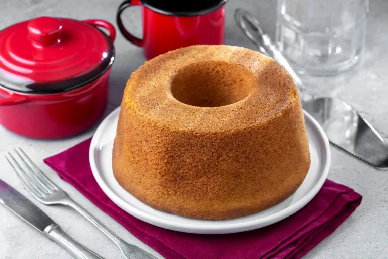 bolo de fubá com canela e erva doce