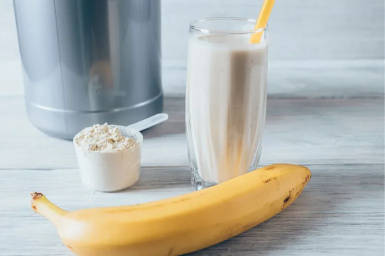 Milk Shake Proteico: Receita Fácil e Nutritiva para o Pós-Treino