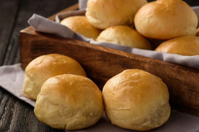 pão de batata recheado com frango