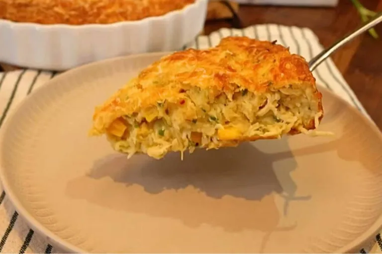 Torta de Frango Cremosa Sem Farinha de Trigo - Receita Prática e Super Fácil