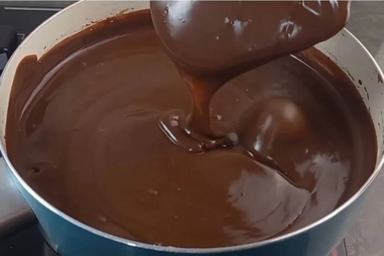 Imagem da Receita de Mingau de Chocolate - Cremoso, Simples e Fácil