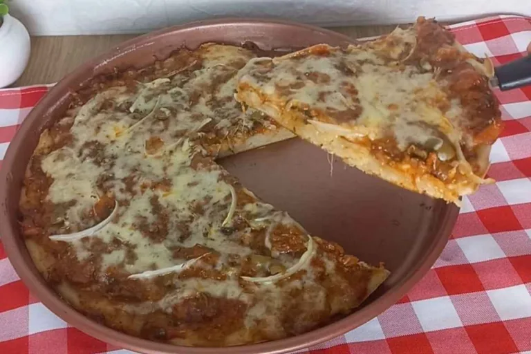 Imagem da Receita de Massa para Pizza de Sardinha no Liquidificador