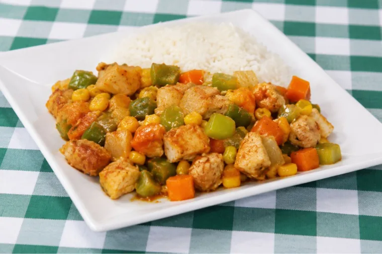Imagem da Receita Fit para Almoço Saudável - Picadinho de Frango com Legumes