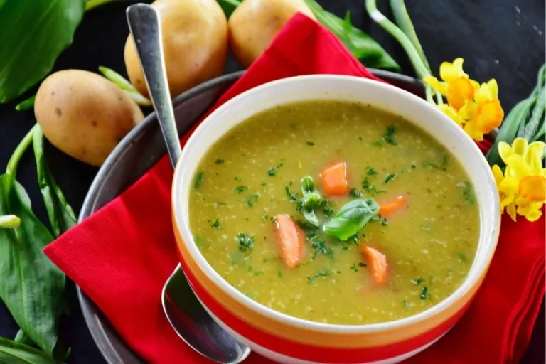 Imagem Sopa Detox: 7 Receitas para Desinchar e Diminuir a Barriga