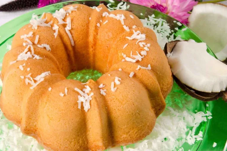 Imagem da Receita de Bolo de Limão e Coco - Úmido, Fofinho e Fácil de Fazer