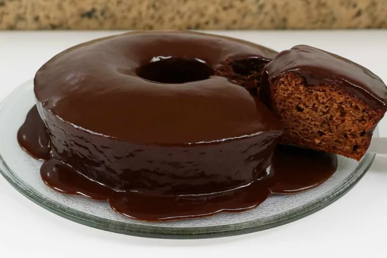 Imagem da Receita de Bolo de Chocolate com Passas.
