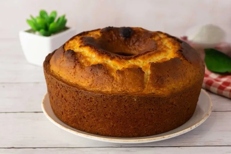 Imagem da Receita de Bolo de Iogurte com Leite de Coco.