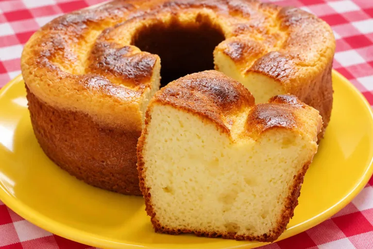 Imagem da Receita de Bolo de Leite Ninho com 3 Ingredientes.