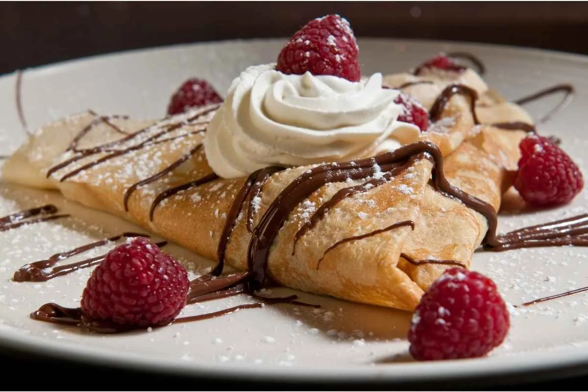 Crepe Chantilly Fruits Rouges Crepe com Frutas Vermelhas e Chantilly