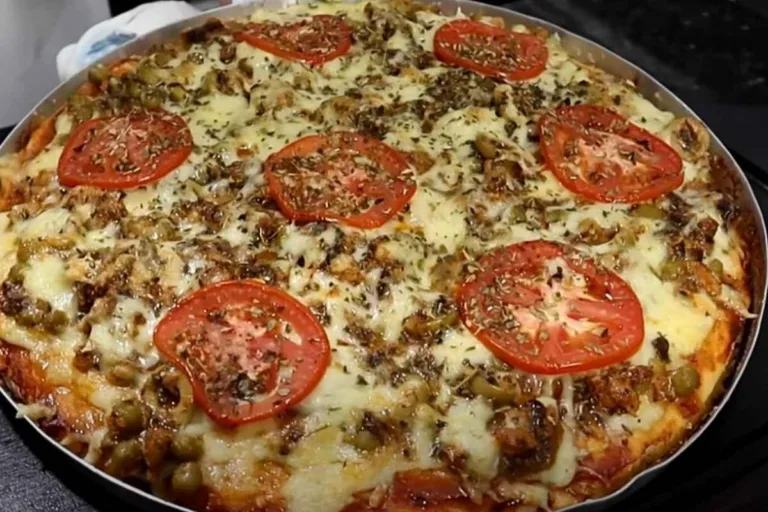 Imagem da Receita de Pizza de Sardinha com Massa de Mandioca.