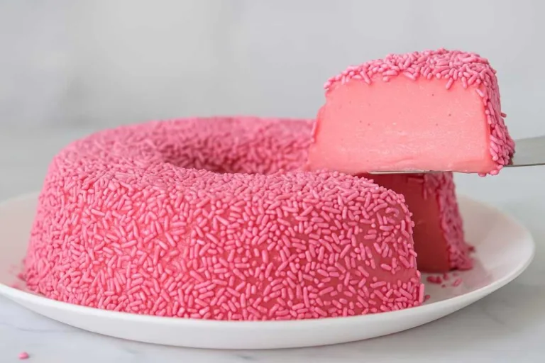 Imagem da Receita de Brigadeirão de Morango com Nesquik.