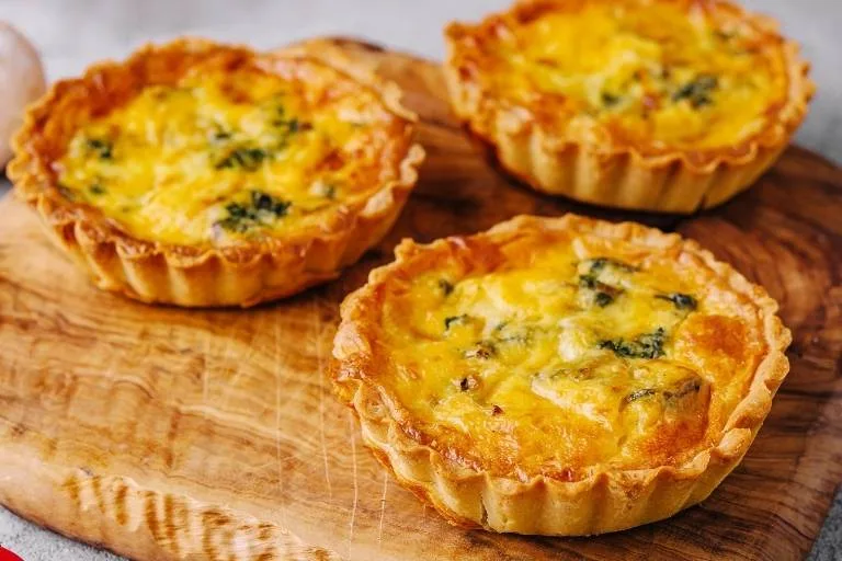 10 Entradas Gostosas e Fáceis para a Ceia de Natal - Imagem da Receita de Mini Quiche