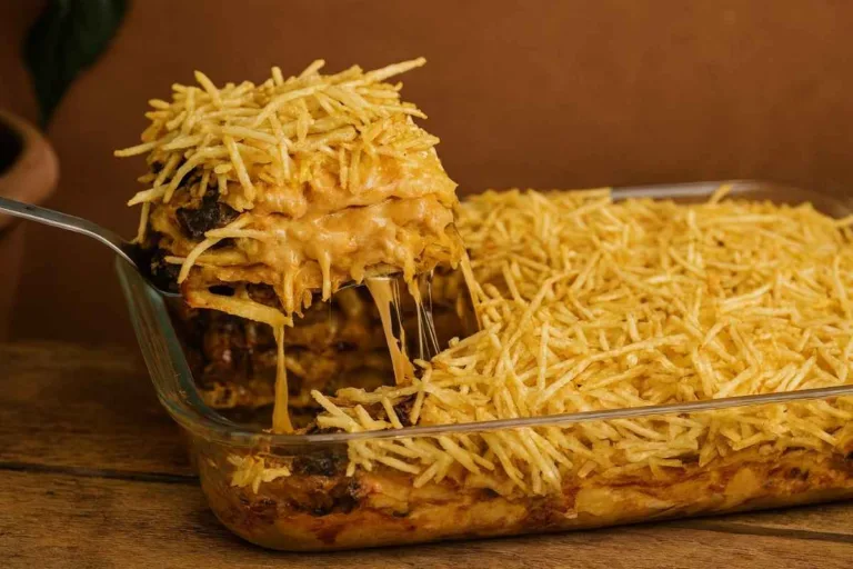 Imagem da Receita de Lasanha de Strogonoff Perfeita para o Almoço.