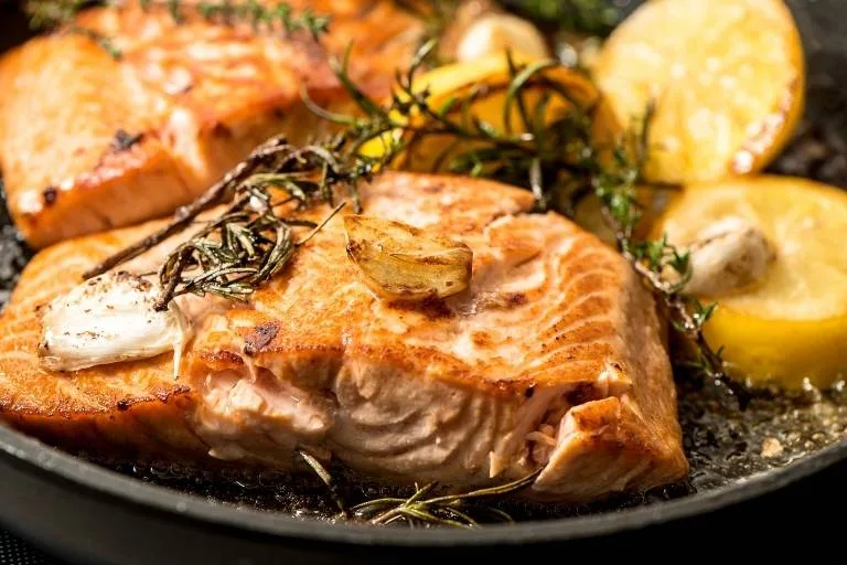 Imagem da Receita de Salmão com Manteiga e Erva.