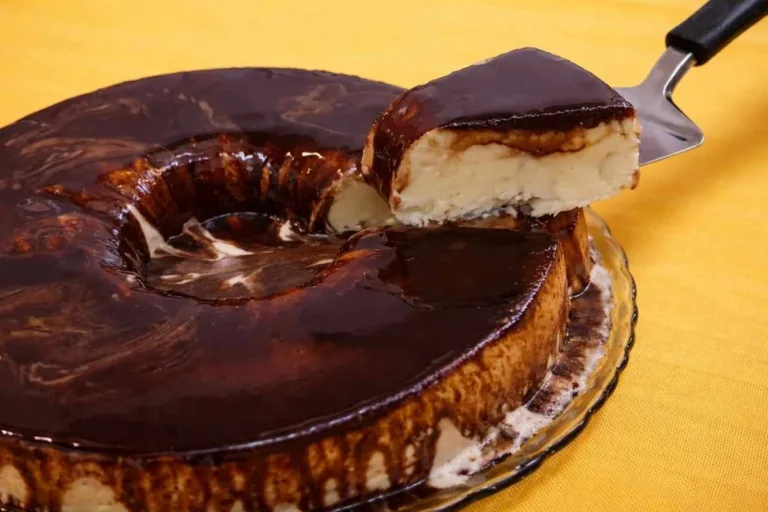 Imagem da Receita de Bolo Sorvete com Cobertura de Chocolate.