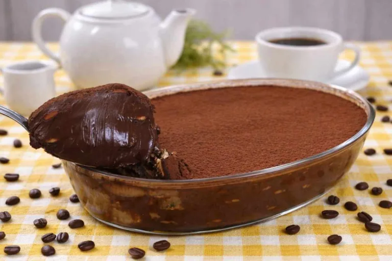 Imagem da Receita de Pavê de Café Cremoso com Chocolate.