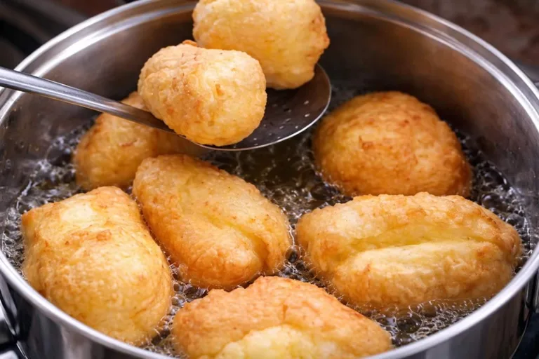 Imagem da Receita de Biscoitão Gigante Frito de Polvilho.