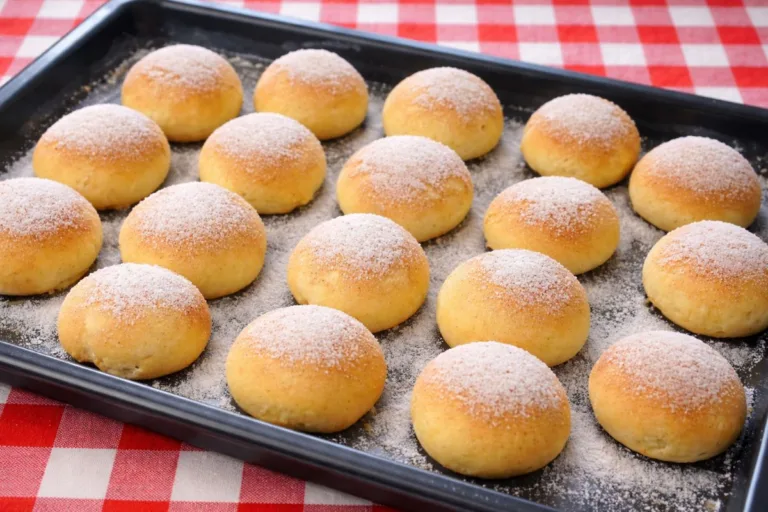 Imagem da Receita de Bolinho de Leite Ninho Assado.