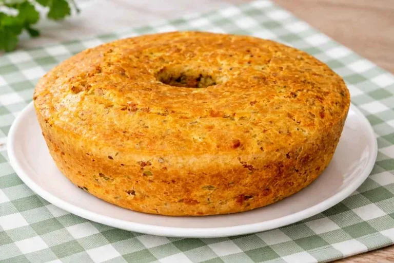 Imagem da Receita de Bolo Salgado com Carne Moída de Liquidificador.