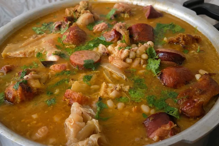Imagem da Receita de Feijoada Baiana com Mocotó.