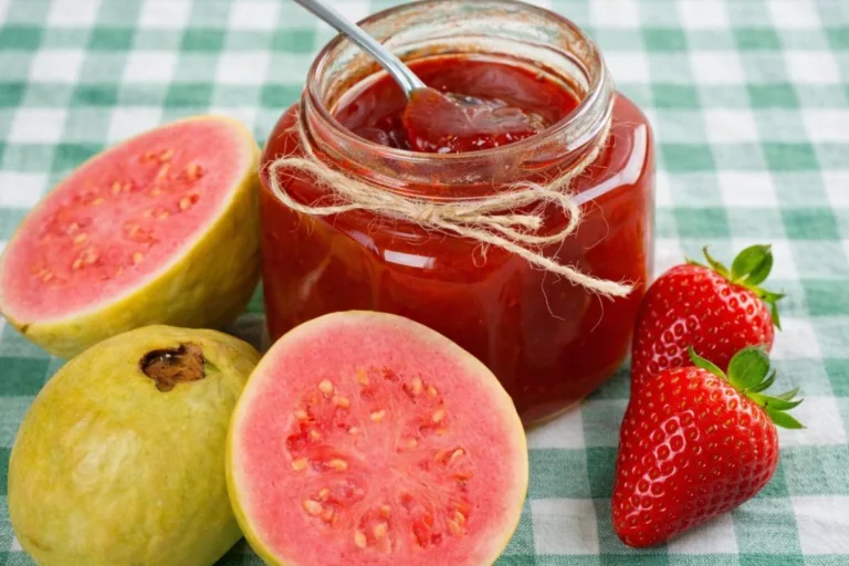 Imagem da Receita de Geleia de Goiaba Sem Açúcar com Morango.