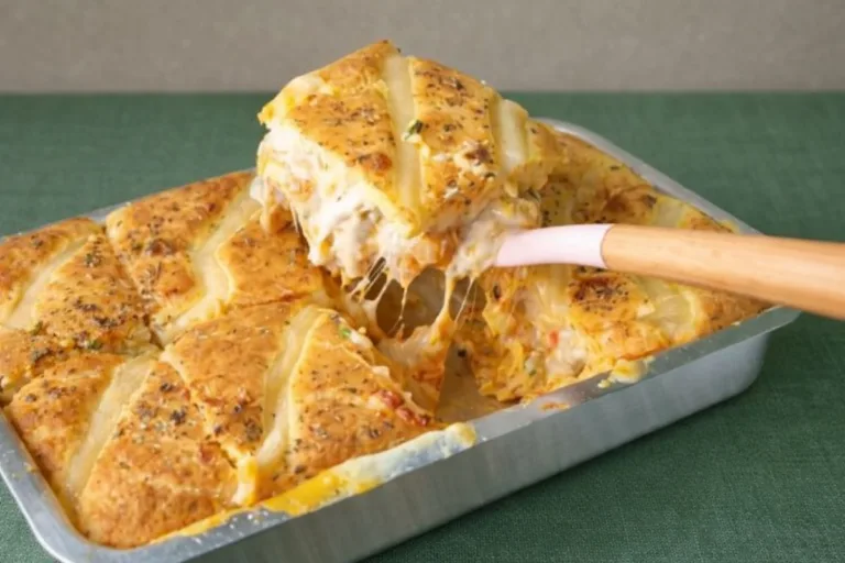 Imagem da Receita de Torta Cremosa de Liquidificador com Frango e Palmito.