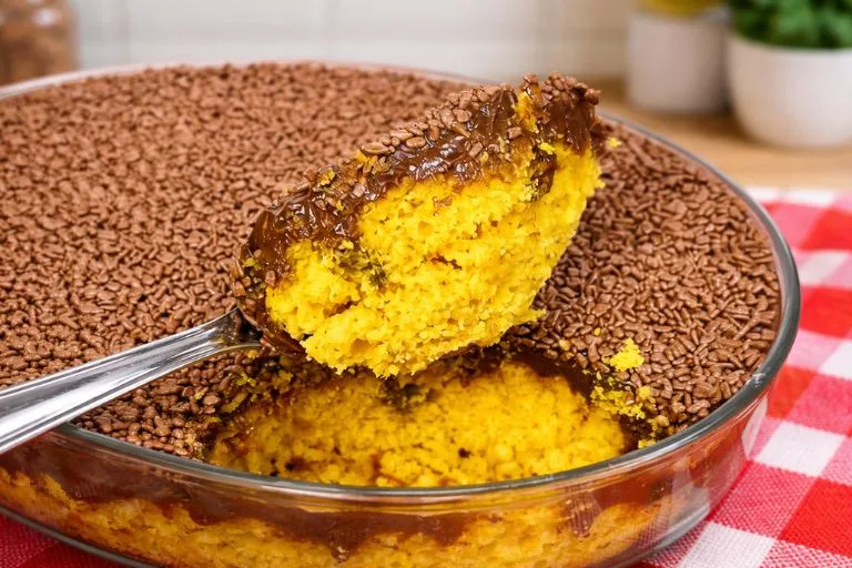 Imagem da Receita de Bolo de Cenoura de Travessa.