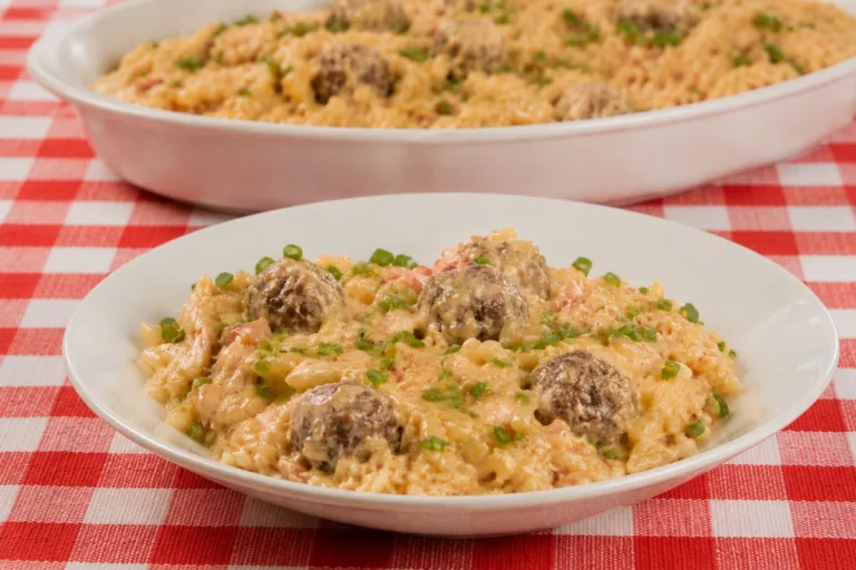 Imagem da Receita de Arroz Cremoso Diferente com Almôndegas.