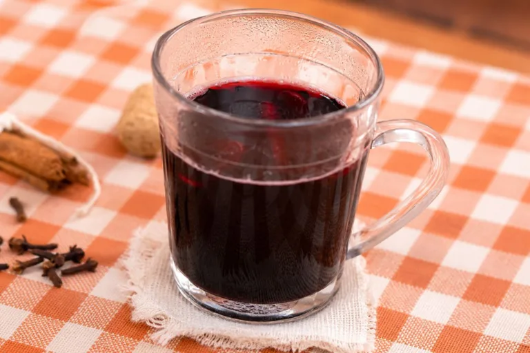Imagem da Receita de Quentão de Vinho para Festa Junina.